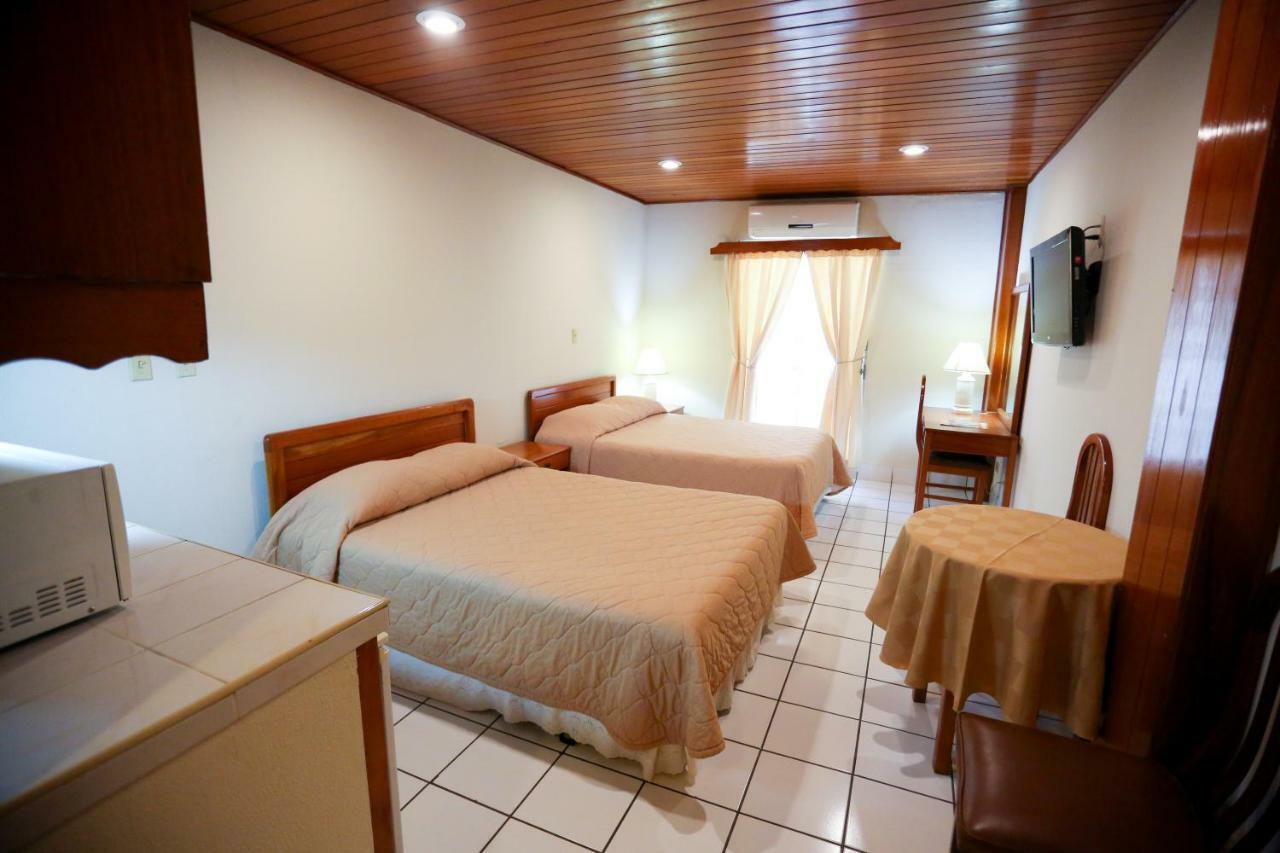 Hotel Mansion Teodolinda Managua Exterior photo