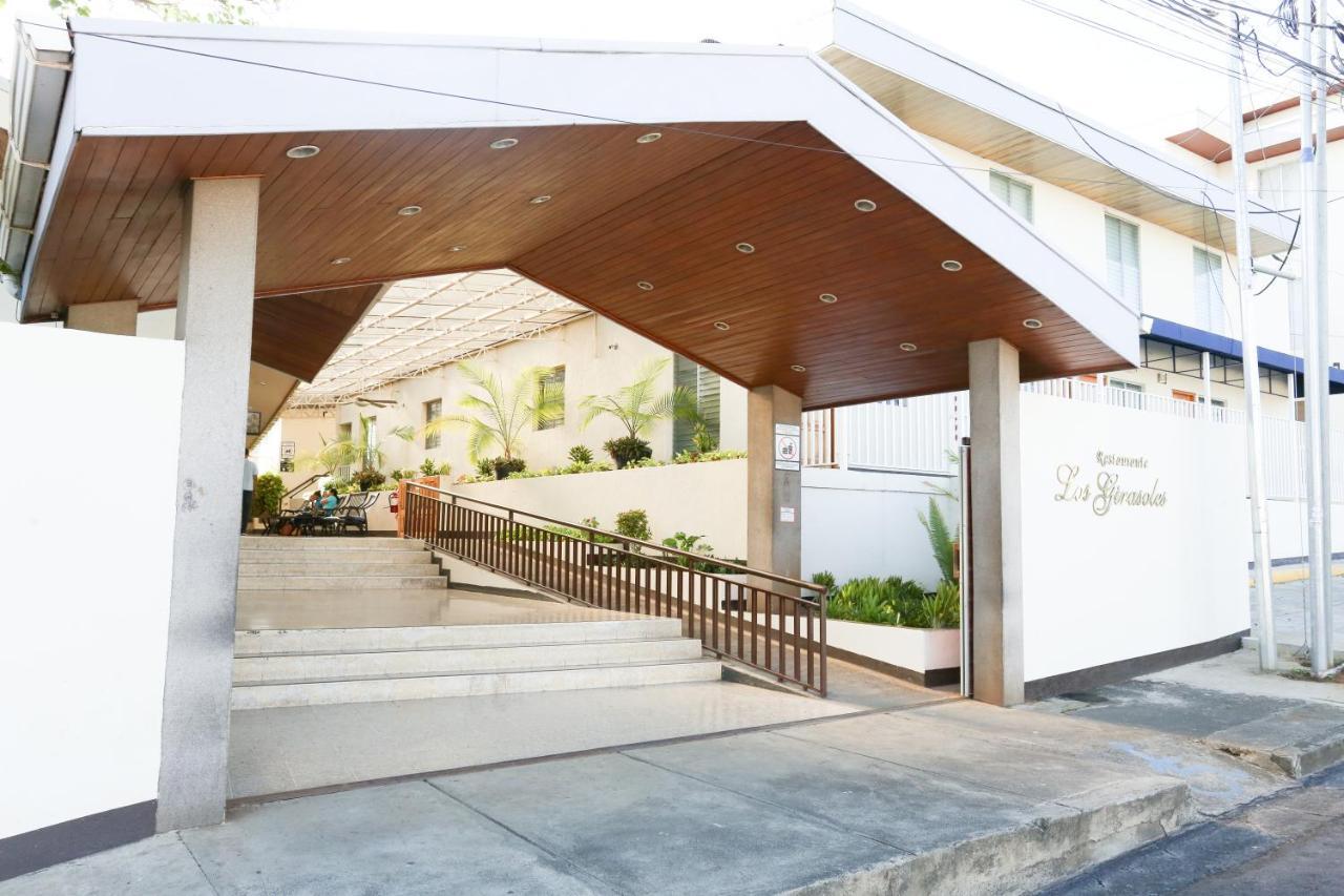 Hotel Mansion Teodolinda Managua Exterior photo
